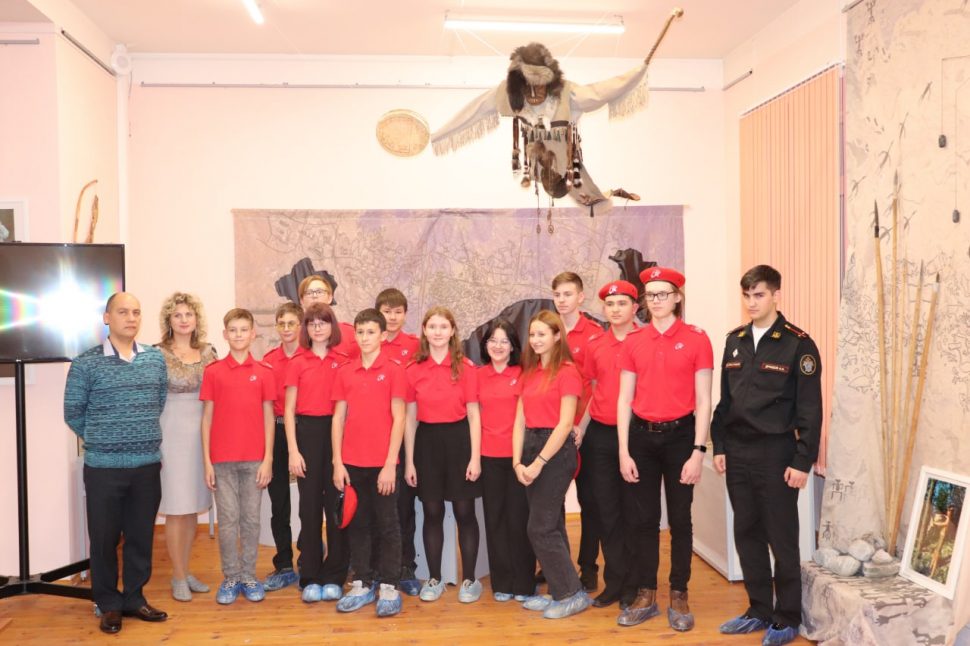  В ЗАТО Александровск Мурманской области военные следователи  организовали для Юнармейцев посещение городского музея 